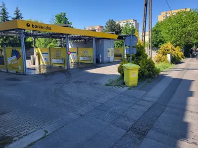 Banieczka - Bezdotykowa Myjnia Samochodowa 24H